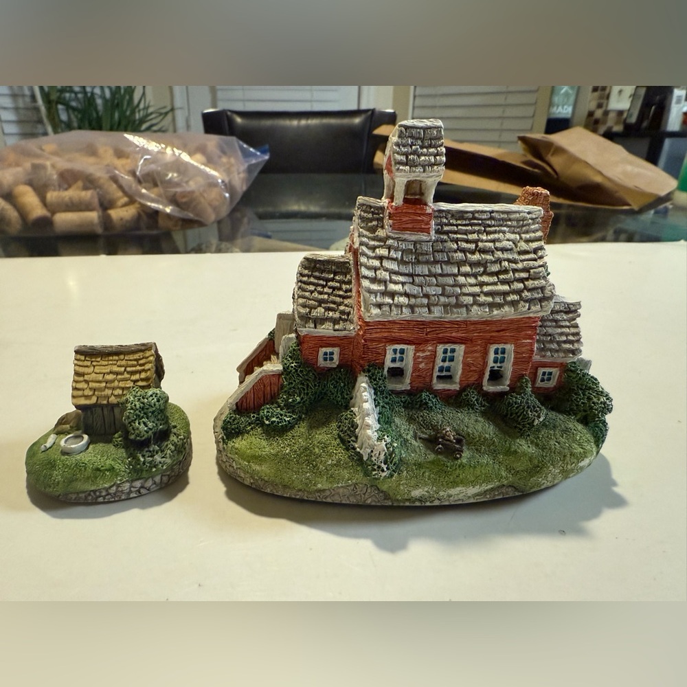 2 Maurice Wideman Figurines Cherry Hill Schoolhouse '88 Dog House '89